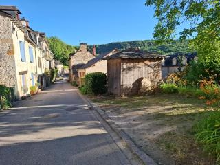 La Vie Est Belle - 1