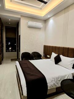 Shri Sangam Hotel - 1