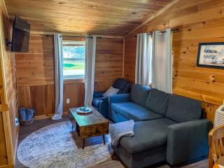 Pine and Paddle Cottage on Black Lake - 9