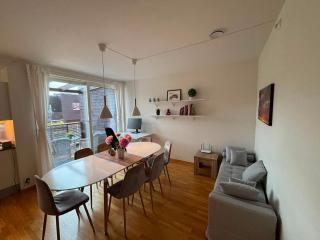 Tasta Townhouse near ONS with Parking & Workspace - 4