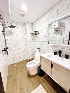 Studio Accessible avec group electrogene et starlink , Carrefour Market Sadi - 1