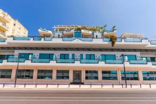 Marina Mirage Apartment by PikHost - 6