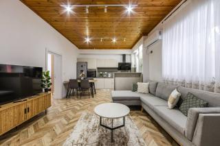 Konak Olive Guesthouse Heart of Vlora by PikHost - 5