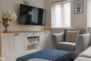 Angel Mews by Grandeur Property - Close to Poole Quay with Parking - 4