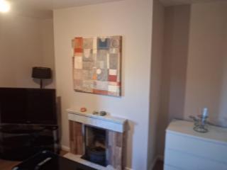North Dublin 2-Bed House Sleeps 4 - 2