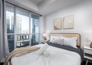 Charming 1BR and Den in Downtown Toronto with Balcony - 9