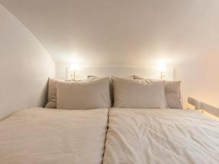 Cozy Loft - 3
