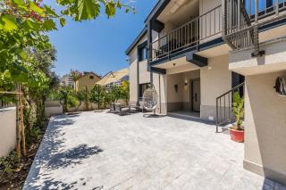 Loen Modern Seaside 3BR Apartment by PikHost - 2