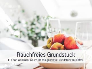 Casa Ueberall - Ruhige DG-Ferienwohnung für 2 Erwachsene in Burg - Balkon mit Abendsonne, hochwertige Ausstattung, überdachter E-Bike-Stellplatz, Nähe zur Altstadt & Restaurants - 2