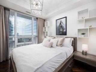 Pristine Modern 2BR Condo Private BBQ and Balcony - 7