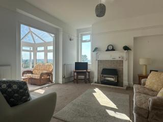 Spacious family Bungalow with beautiful views - 6