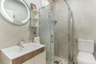 Hon Sweet Home 2BR In Old Souks - 4