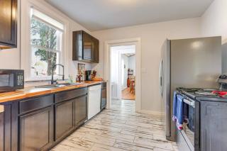 Walk to Downtown Shops & BBQ: Home w/ Fenced Yard! - 3
