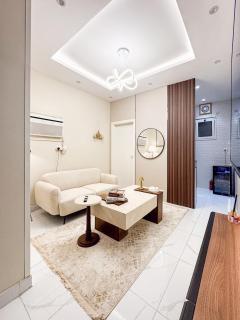 Elegant modern apartment with self check in - 3