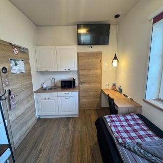 Rose Boardinghouse 24h-7d Self Check-In Automat - 1