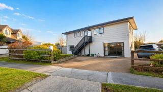HA 6Bdr Family Haven Walk to Lake,Shops,Boatramp - 1