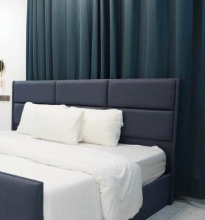 Cross Suites - 1