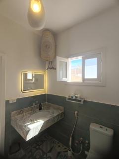 Thara-ثرى central & beach side cozy studio - 4