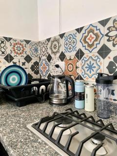 Thara-ثرى central & beach side cozy studio - 3
