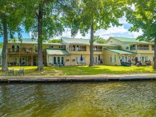 Waterfront Condo Near Oaklawn & Downtown Hot Springs - 3