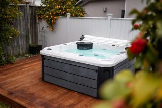Martinborough Retreat with Hot Tub - 0