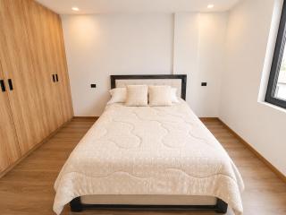 Casa Nueva en Urbanización Privada, 3 Habitaciones - Cuenca - 1