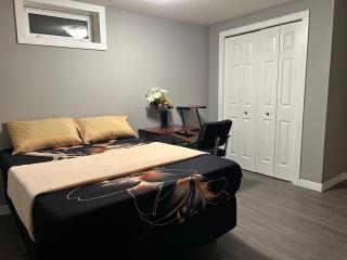 Sarah's basement apartment - 3