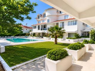 Very Close to Ölüdeniz, Luxury in a Complex with a Pool - 2