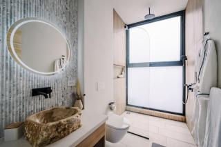 Lakay Monteverde with Heated Pool, Golf Cart, Breakfast - 1