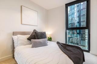 EQ Tower 2BR with Rooftop Garden, Pool & Gym in the Heart of Melbourne CBD - Melbourne - 6
