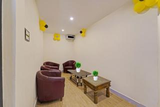 Super Townhouse Fantasea Hotels Near OMR - 6