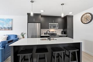 Modern new townhouse - 4 bedroom retreat - 2