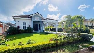 King Suite-Gated-Near Ocho Rios - 4