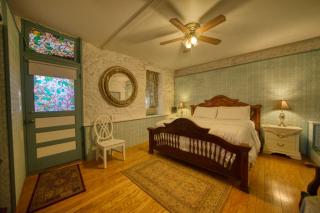 Downtown Hideaway Ste Piedmont - 0