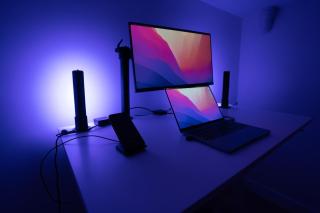 Cozy Downtown Room - Free Parking - Workspace - 6