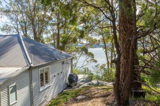 Ormley Cottage On The Bay - 1