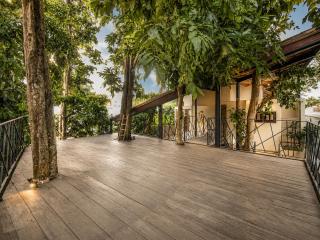Chic 2-BR Villa with Pool, 800m to Canggu Beach - 7