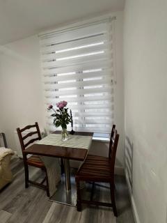 Marine Apartment Beachfront Sleeps 4 - 7