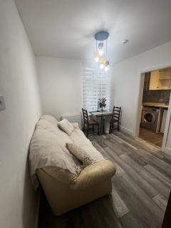 Marine Apartment Beachfront Sleeps 4 - 6