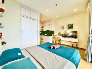 Modern Lakeside Studio Living Near Marriott Hotel and Keangnam Tower - 6