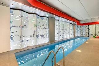 Tiara Southbank 2BR Pool & Parking Walk to Crown - 5