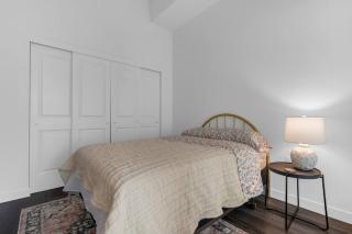 Apartment in Niagara Falls - 8