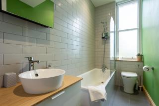 Newly renovated 1 Bedroom Apartment Near Charming Newhaven - 7