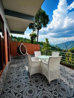 Grand Vista Retriet- A luxury Mountain View Property In Mussoorie By Lilly - 0
