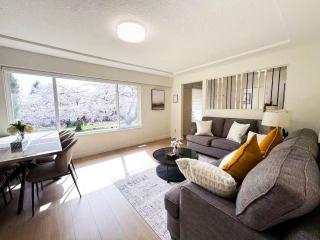 Modern 5Bdrm House, Near Airport Skytrain and Shops - 0