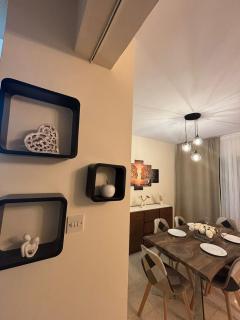 Kyblue Management - 2BR townhouse, mins from harbour - 4