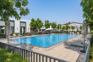 Free housekeeping visits during your stay - StayShort - Exceptional 3 Bedroom Villa in Emaar South that Sleeps 8 - 9