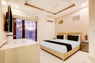 Super Townhouse T Block Sector 24 - 7