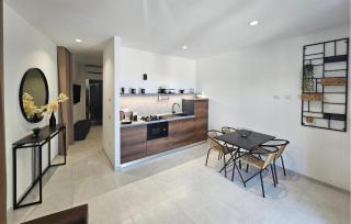 Awesome Home In Crotone With Private Swimming Pool, Can Be Inside Or Outside - 6