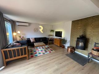 Charming Holiday Home In Peaceful Area - 5